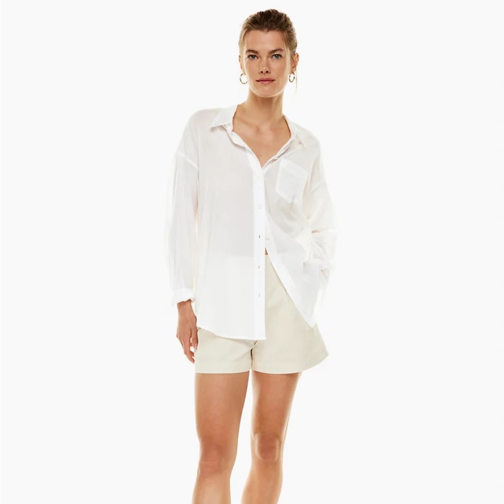 Aritzia Wilfred Free relaxed shirt, size XS.